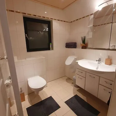 Apartment Kyu, Cozy, Compact And Stylish. *